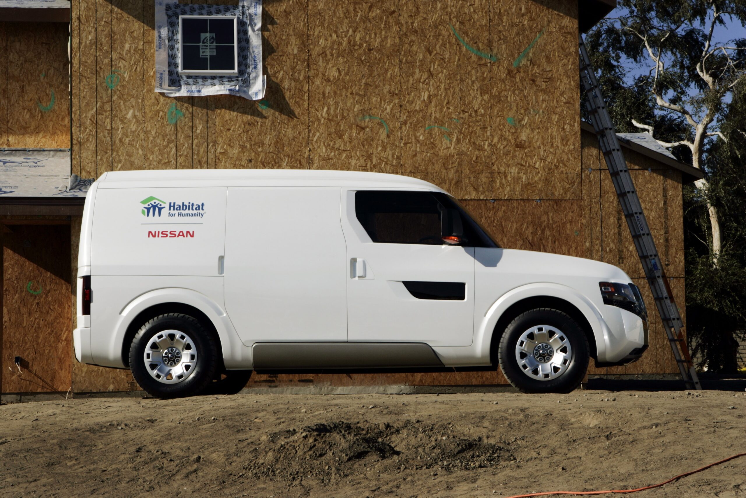 Nissan NV2500 Concept Makes World Debut Previews Nissan s Entry Into 
